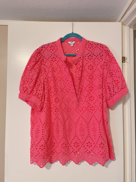 crown & ivy Tops - crown & ivy Hot Pink Eyelet Lace Preppy V-Neck Blouse Size XXL